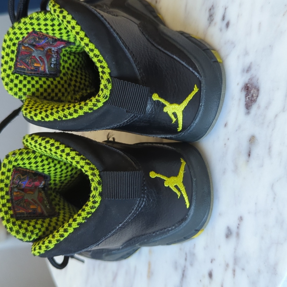 Toddler Boy Air Jordan 10 size 11 - Picture 3 of 7